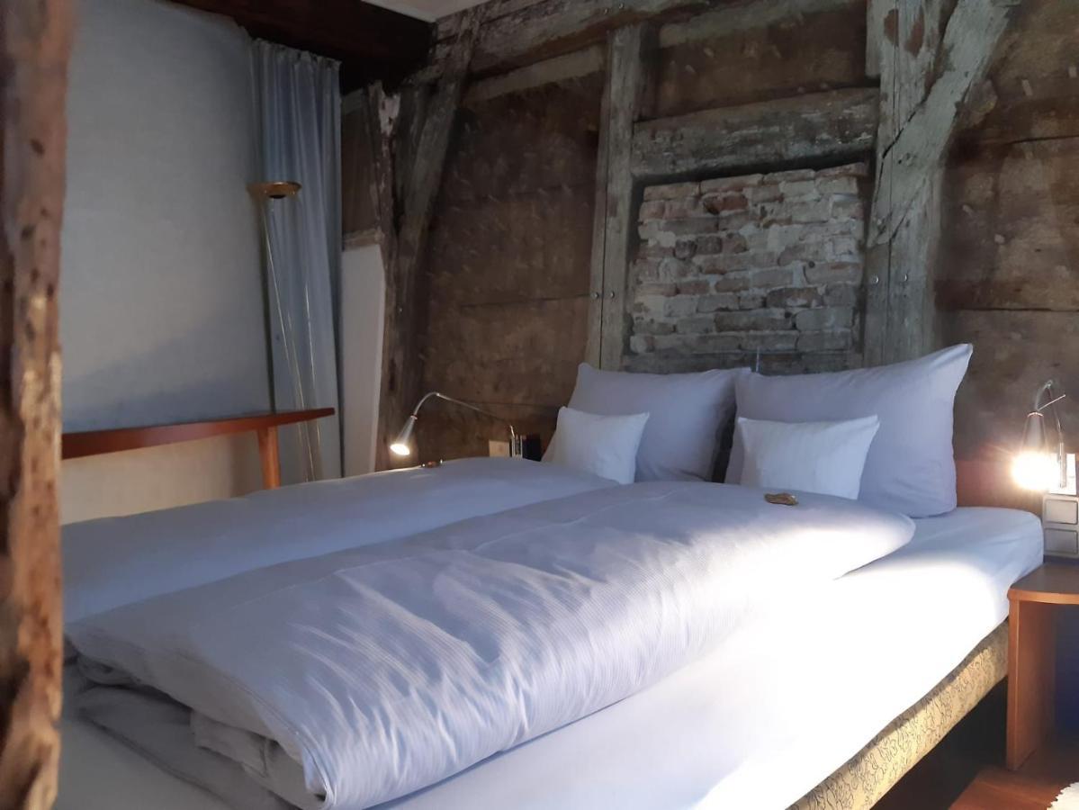 Schiefes Haus Hotell Ulm Eksteriør bilde