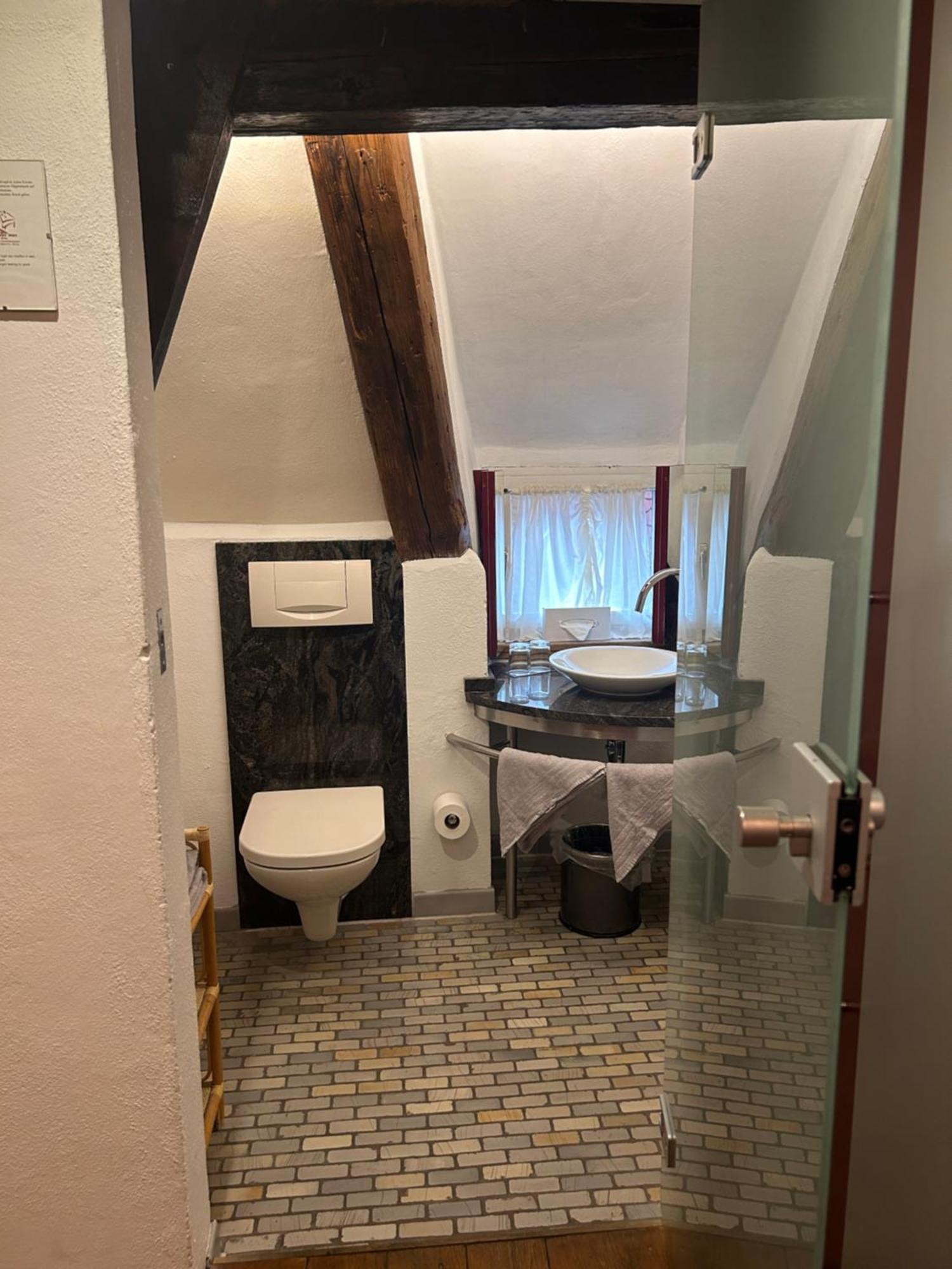 Schiefes Haus Hotell Ulm Eksteriør bilde